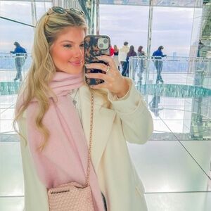 Meet your Posher, Hannah